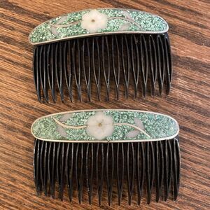 Vintage Beautiful Green Stone & Mother of Pearl Floral Inlay Hair Combs Set of 2